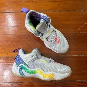 Adidas D.O.N. Donovan Mitchell Issue 3 “Autism Speaks” Boys Sneaker - Sz 5.5